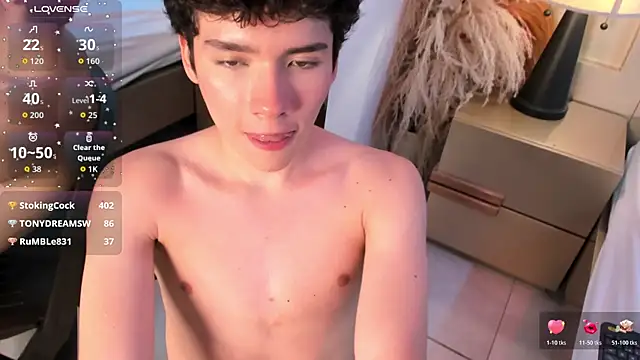 MaxxieRay live cam on StripChat