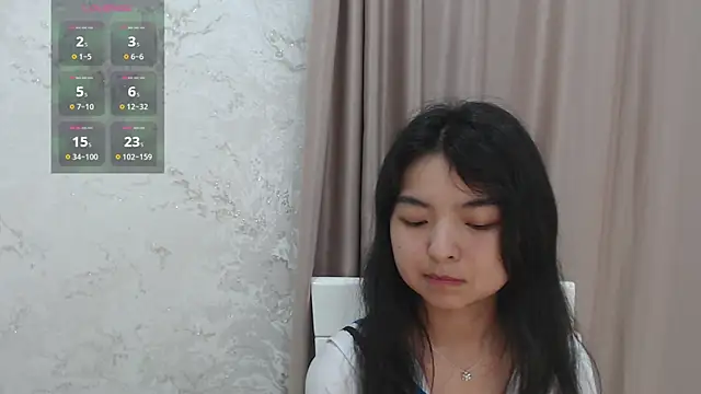 Shy_Kira live cam on StripChat