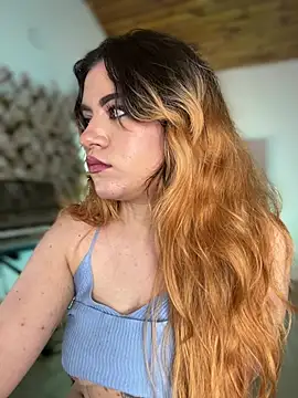 NikkiNix
