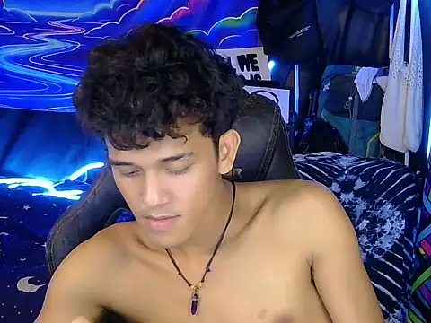 hugekenbigcock (M young) - cum with me