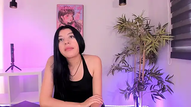 Solenne_ live cam on StripChat