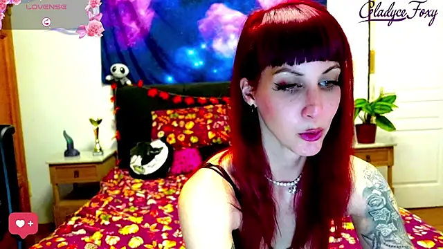 Gladyce_Foxy live cam on StripChat