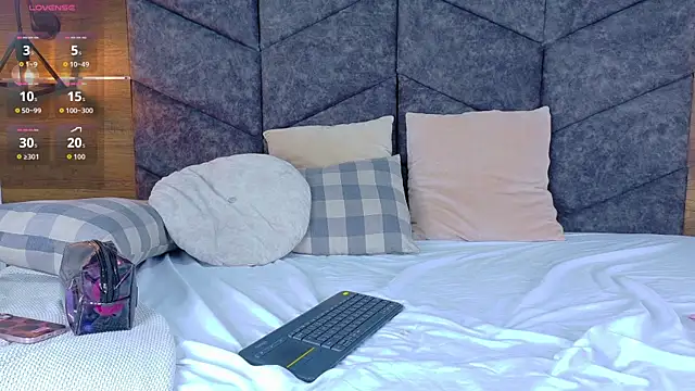 AnnieRouse__ webcam
