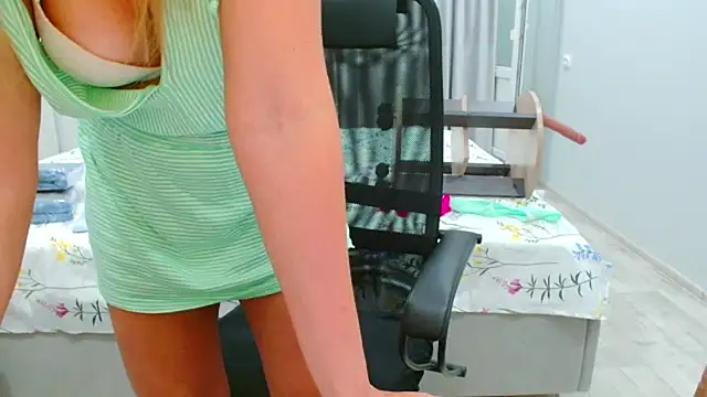 EveLove33 webcam