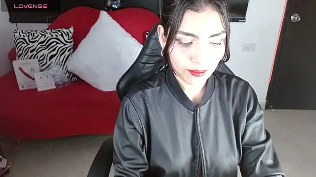 LunaSub69_ live cam on StripChat