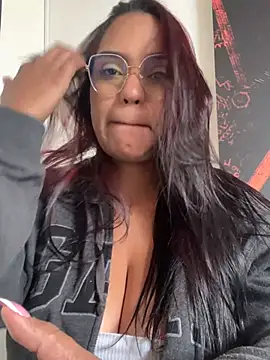 Sara-77 webcam