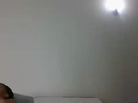 Sleek_petite live cam on StripChat
