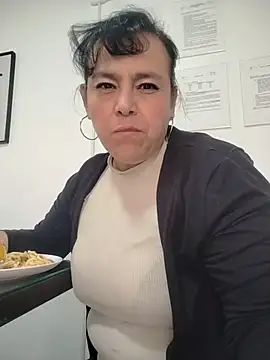 Natasha_miilf webcam