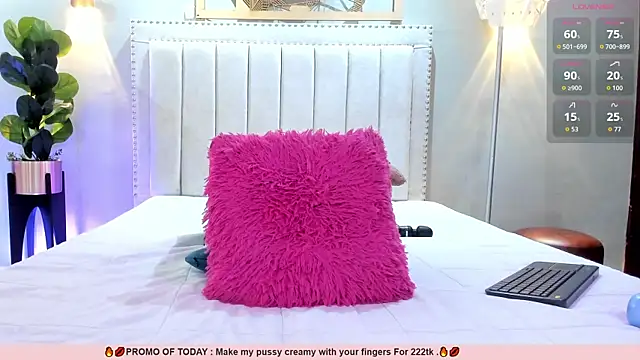 _LaraMom_ webcam