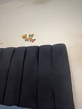 GoldenZuri webcam