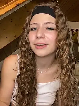 milaroseee (F teen) - Squeeze Boobs 2min 🍒