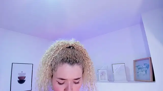 Susan_blond webcam
