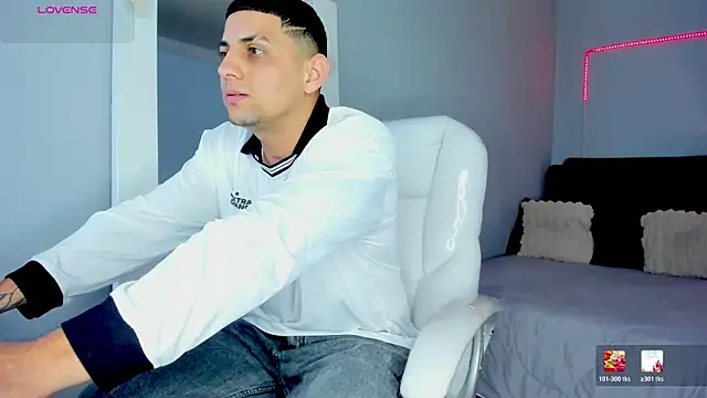 Alex_cute77 webcam