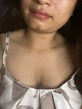 Cute-Sexyy webcam