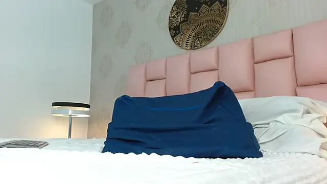 isabelledaza - IsabelleDaza's free webcam - UK Sex Cams