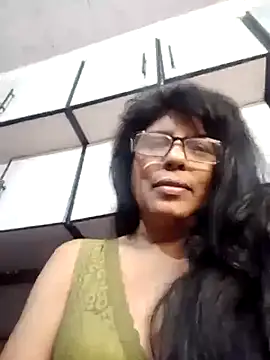 MsAttitude live cam on StripChat