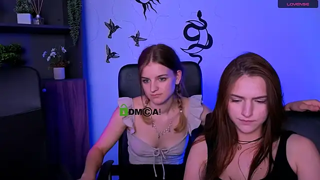 lisa_dark_ webcam