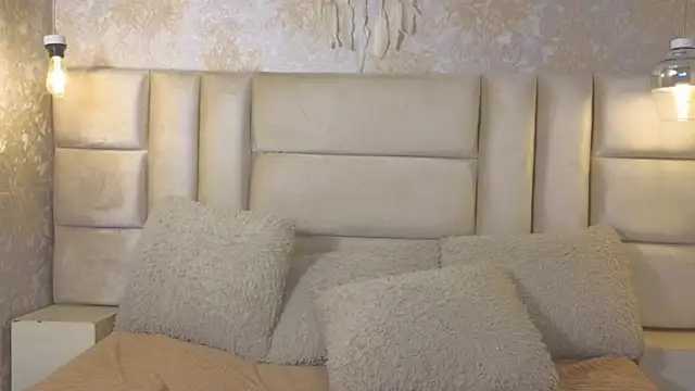 EmilyQueen3x webcam