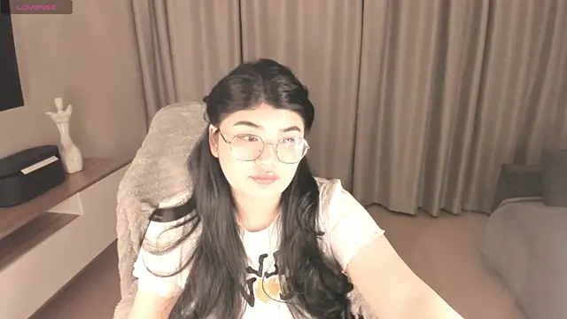 mia_lui webcam