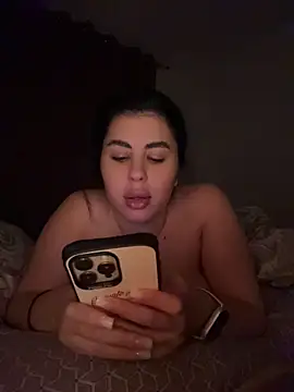 DaianaKimberly live cam on StripChat