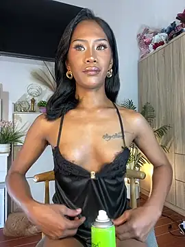 Tarah_victoria_collins live cam on StripChat