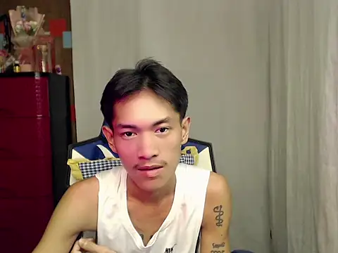 riks_tyler (Ask my age) - reach my goals to get me naked and cum
