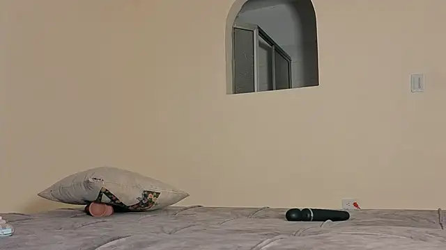 JustClaree webcam