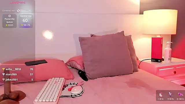 Emily_robertss1 webcam