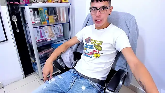 Alexx_bigcockk webcam
