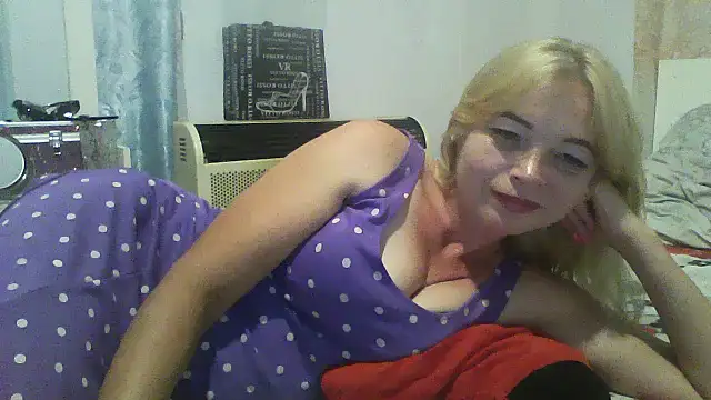 Lola_115 webcam