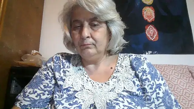ExquisiteMature live cam on StripChat