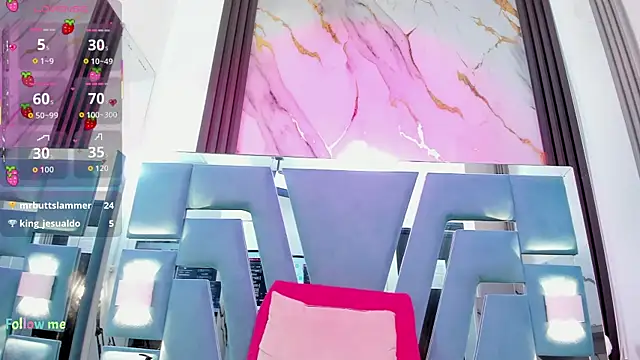 miilaklum live cam on StripChat