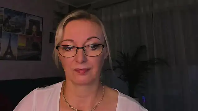 vanessa_chat - Vanessa_chat's free webcam - UK Sex Cams