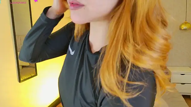 april_rousse live cam on StripChat