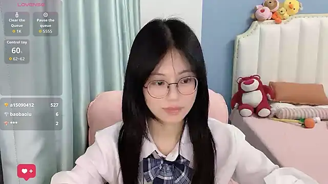 Luna-666 live cam on StripChat