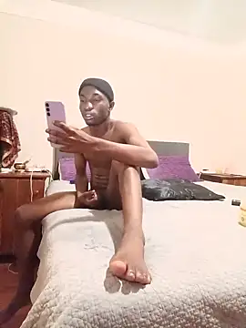 Brentrawbreed live cam on StripChat