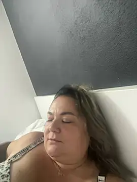 MikyVesela live cam