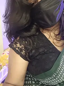 noty_girl2 (F milf) - Boobs oiling