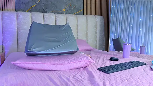mia_scot