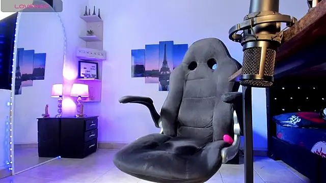 Naughty_Charly webcam