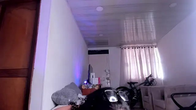 mia_velvet1 live cam on StripChat