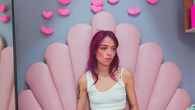 luci_miller webcam