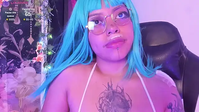 Layra_66 webcam