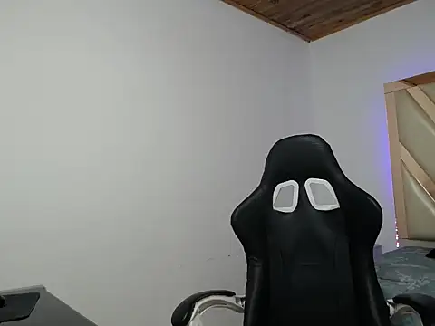 antonella_bigboobs69 webcam