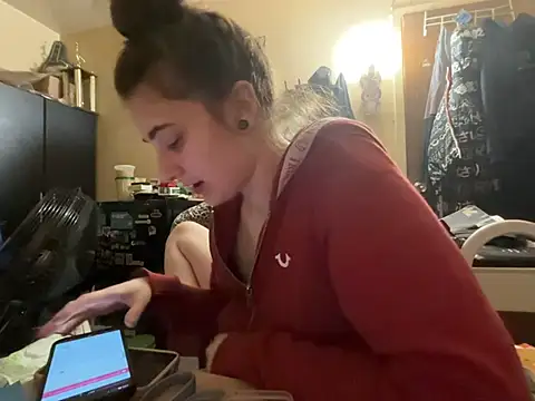 Snowbunnycake_131 live cam on StripChat
