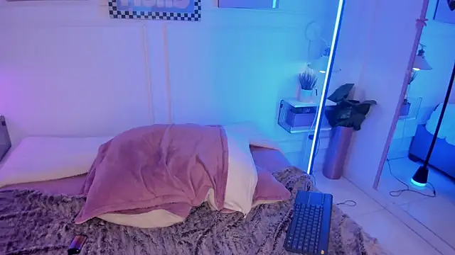 zoe_lynch_ (F teen) - pussy in doggy close up
