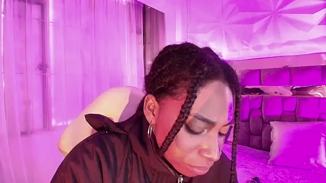 Queen_perla_ webcam