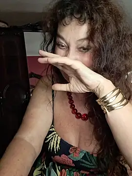 GypsyEsmeralda webcam