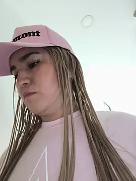 violet-grey webcam