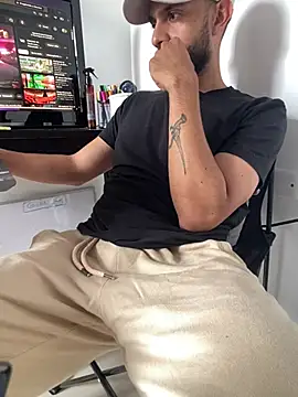 Elferjuan1310 webcam
